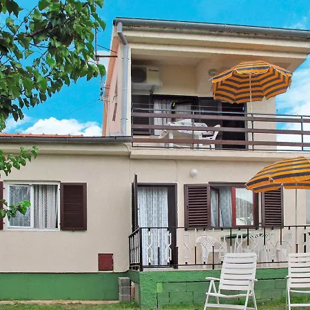 Perkovic-3 By Interhome Medulin