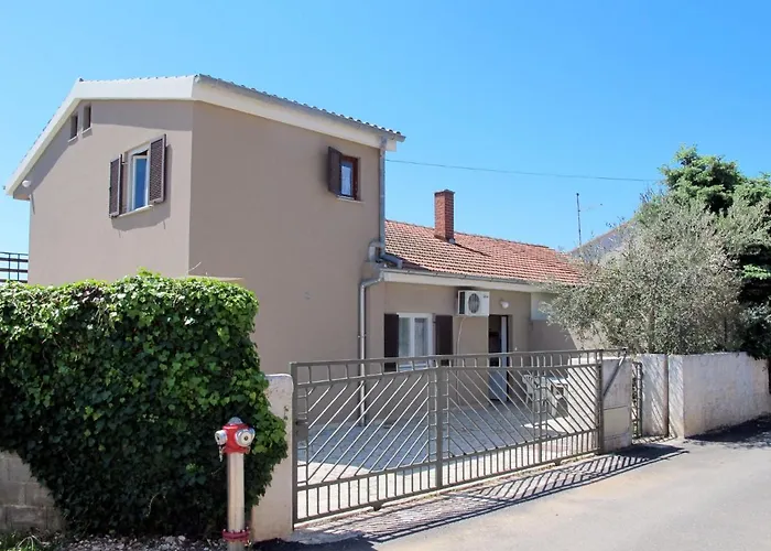 Perkovic-3 By Interhome *