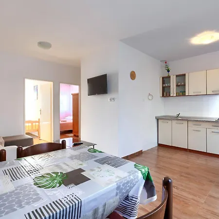 Perkovic-3 By Interhome *