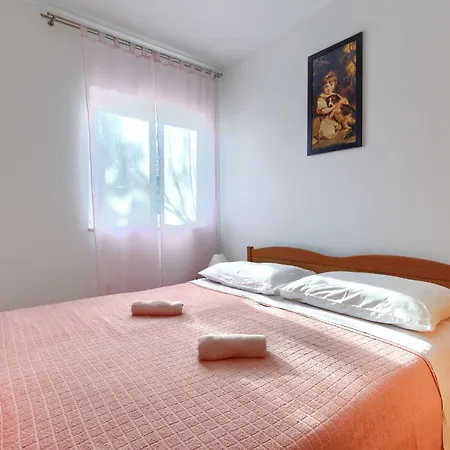 Apartamento Perkovic-3 By Interhome