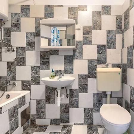 Apartamento Perkovic-3 By Interhome